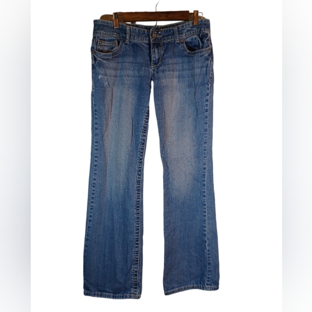 Maurices Bootcut Women's Jean's Slightly Distressed Size 7/8 Denim